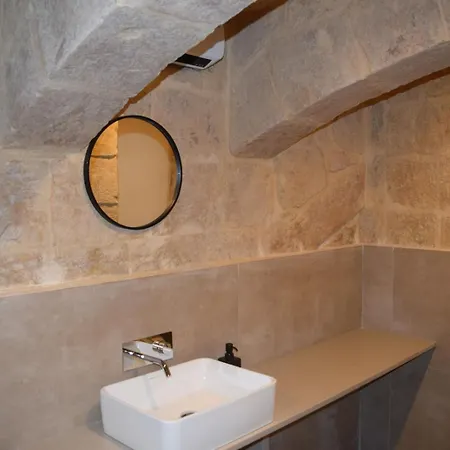 55 A - * La Valette